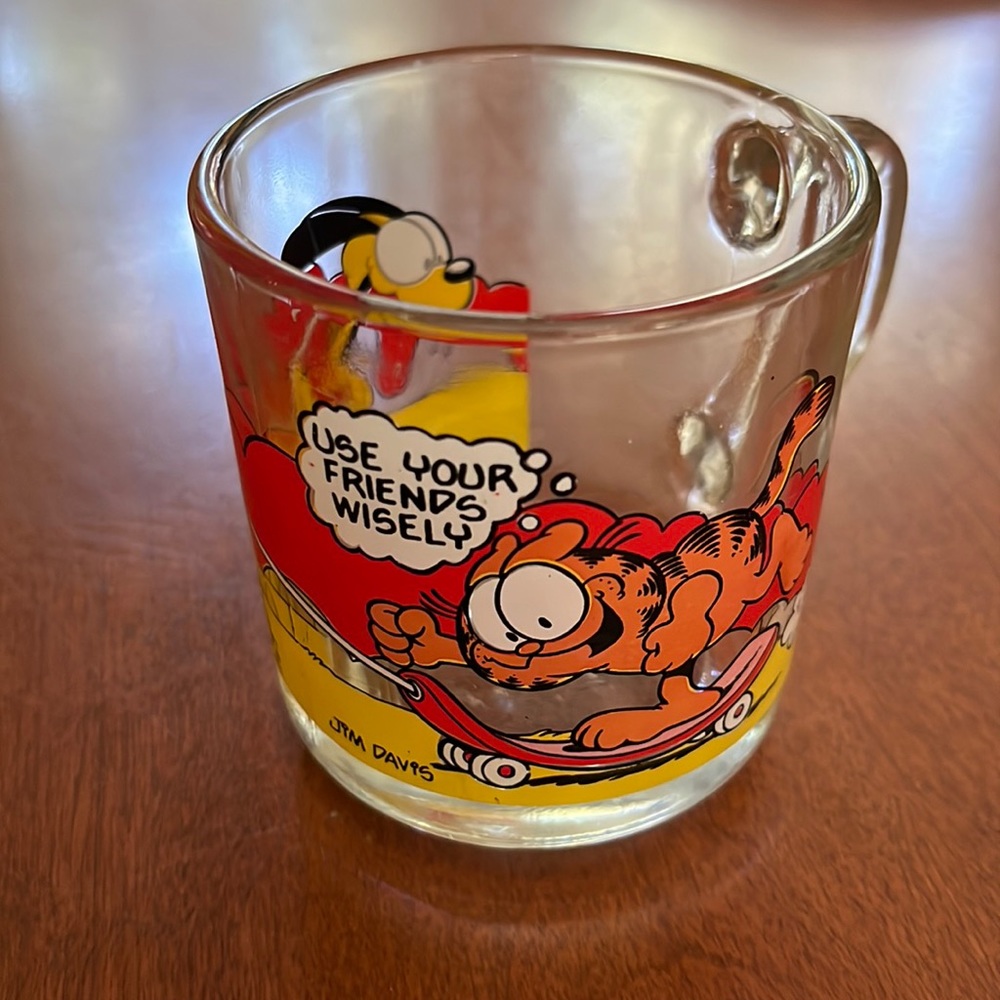 1978 VTG McDonalds Garfield & Odie Glass Mug Coffee Cup Jim Davis Skateboard